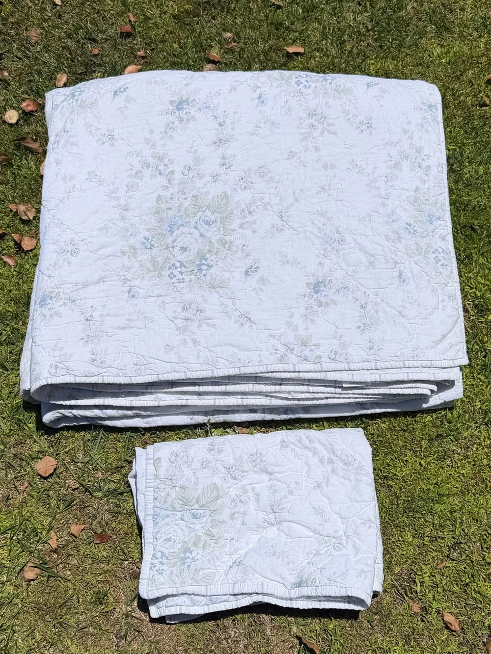 Simply Shabby Chic British Rose 2-Piece King Quilt Set Reversible Blue Gray GUC